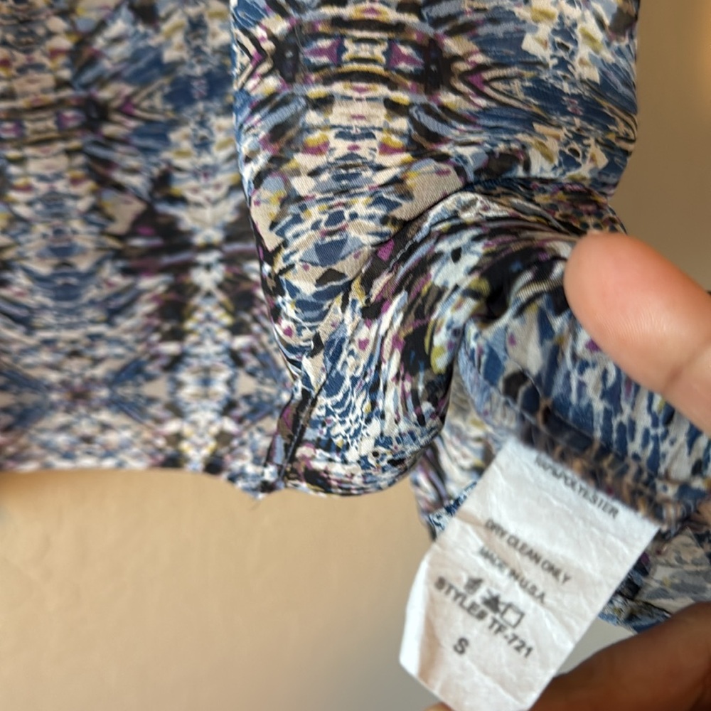 Veronicam Women’s Cold Shoulder Oversized Blouse Size Small - Picture 5 of 13